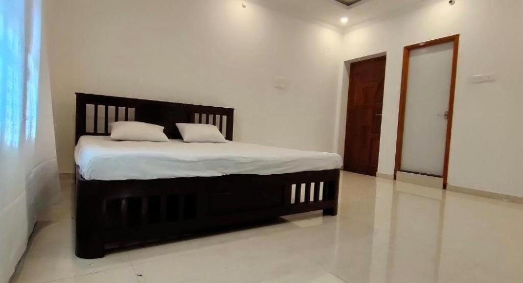 La Bay Luxury Beach Bungalow Pondicherry Exterior foto